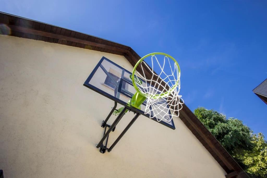 7 Bedroom Secluded Villa Close To Prague Říčany エクステリア 写真